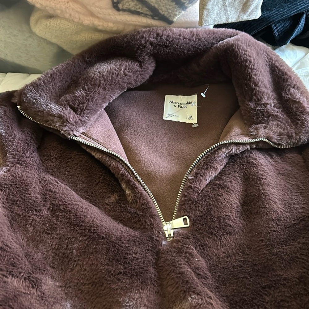 Abercrombie & Fitch Purple Faux Fur Fleece Lined Quarter Zip Pullover Size M